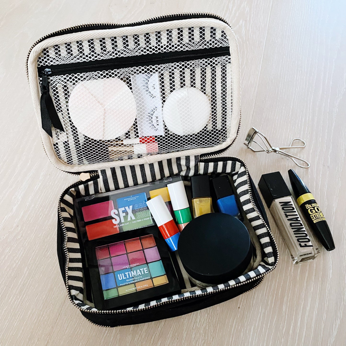 
                                      
                                        Double Toiletry Case, Black - Bag-all Europe
                                      
                                    